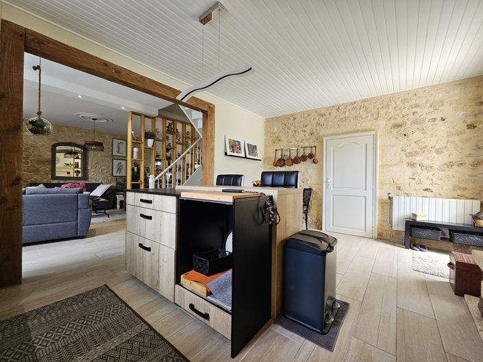 Image No.17-4 Bed House for sale