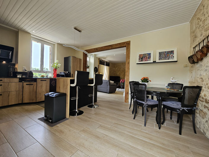 Image No.18-4 Bed House for sale