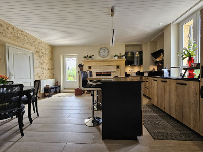 Image No.20-4 Bed House for sale