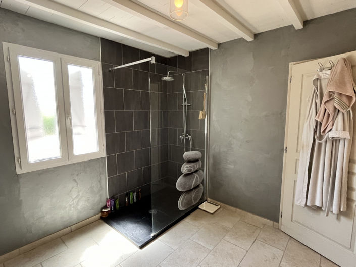 Image No.16-4 Bed House for sale