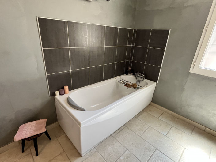 Image No.17-4 Bed House for sale