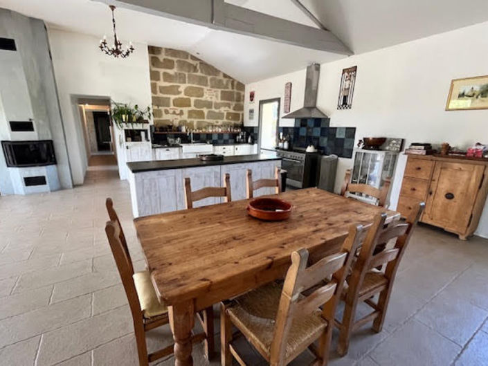 Image No.19-4 Bed House for sale