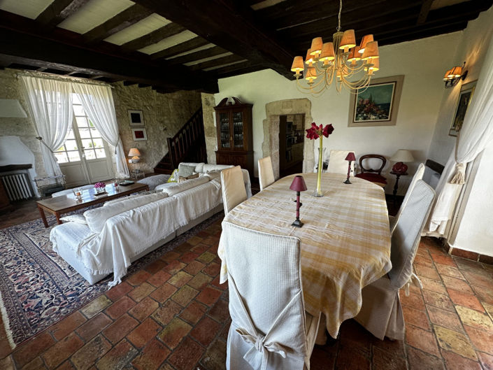 Image No.10-4 Bed House for sale