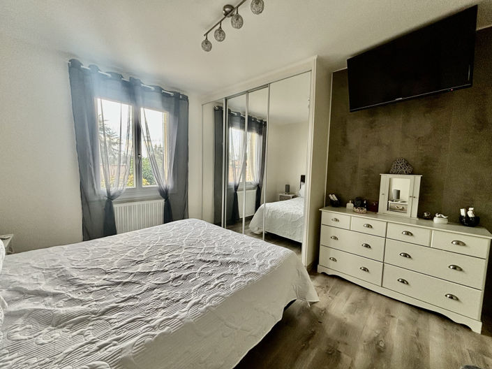 Image No.9-3 Bed House for sale