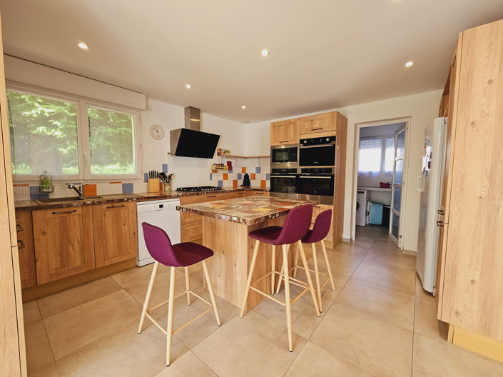 Image No.17-4 Bed House for sale