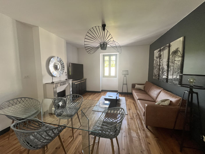 Image No.1-5 Bed Property for sale