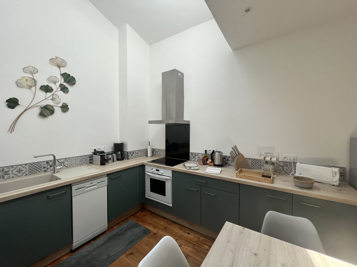 Image No.14-5 Bed Property for sale