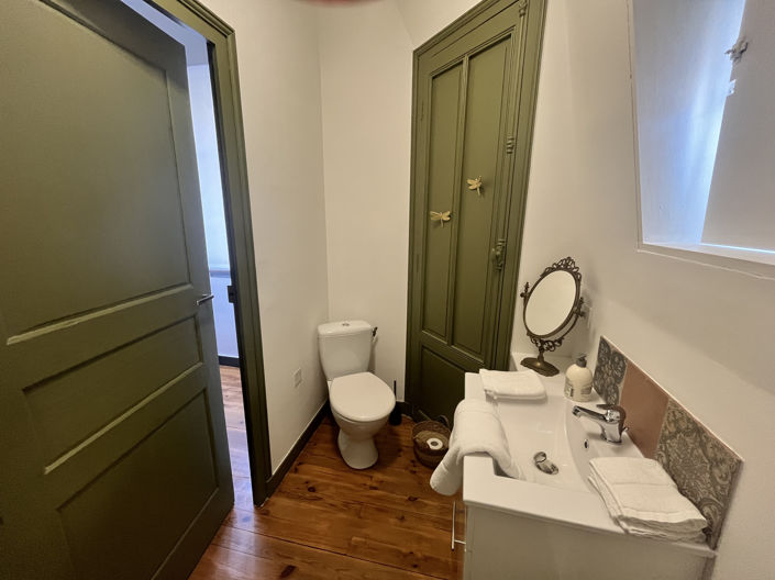 Image No.18-5 Bed Property for sale