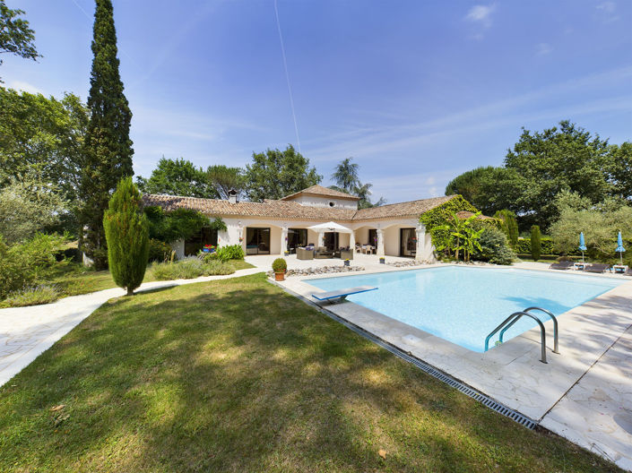 Image No.1-5 Bed House for sale