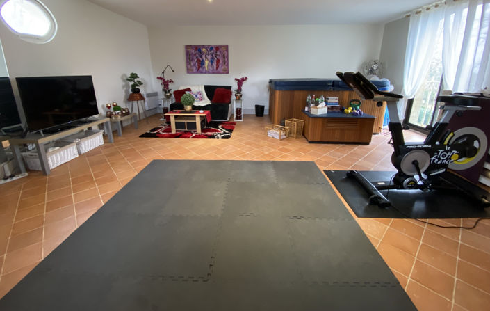 Image No.15-5 Bed House for sale