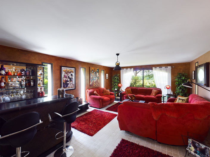 Image No.8-5 Bed House for sale