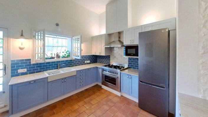 Image No.8-4 Bed House for sale