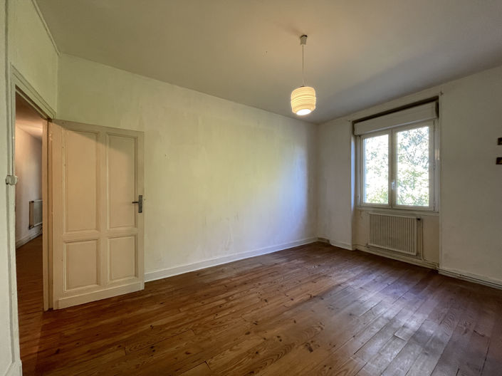 Image No.20-6 Bed House for sale