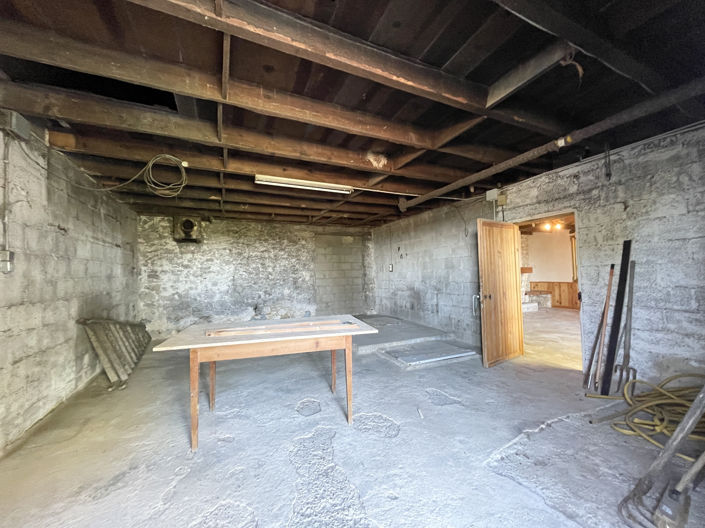 Image No.21-6 Bed House for sale