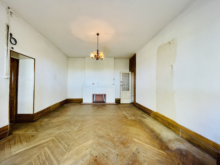 Image No.4-6 Bed House for sale