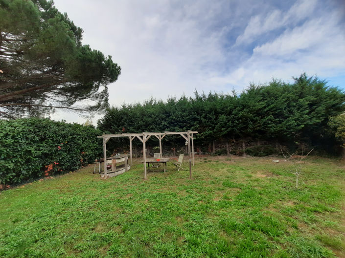 Image No.15-3 Bed House for sale