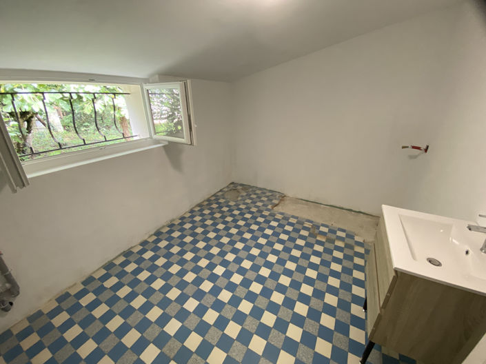 Image No.10-3 Bed House for sale