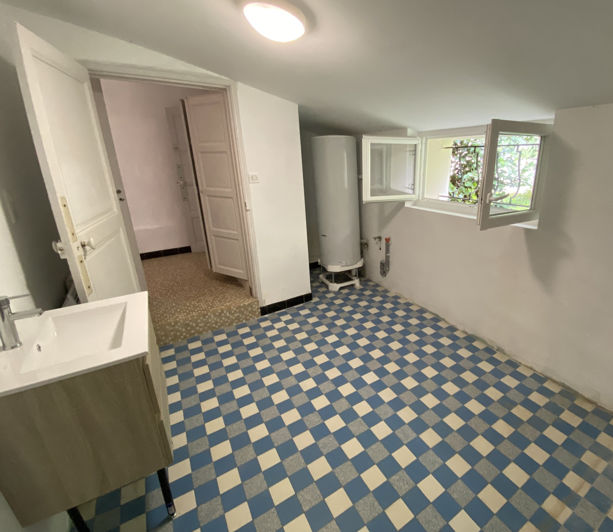 Image No.9-3 Bed House for sale