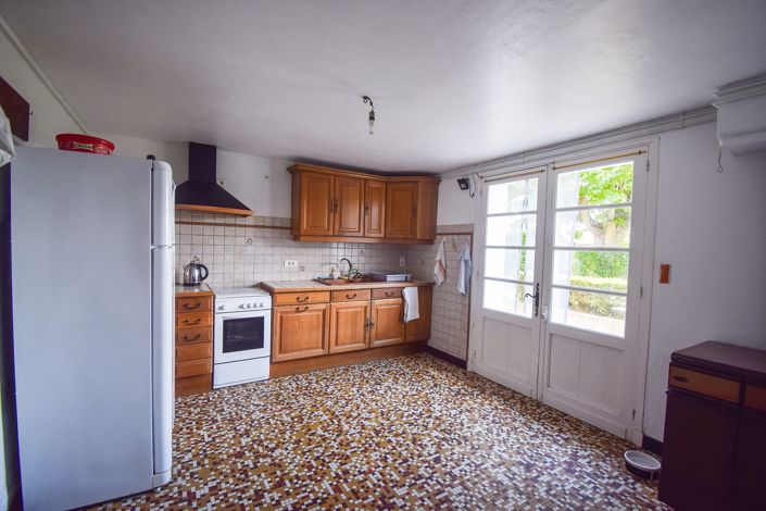 Image No.3-4 Bed House for sale