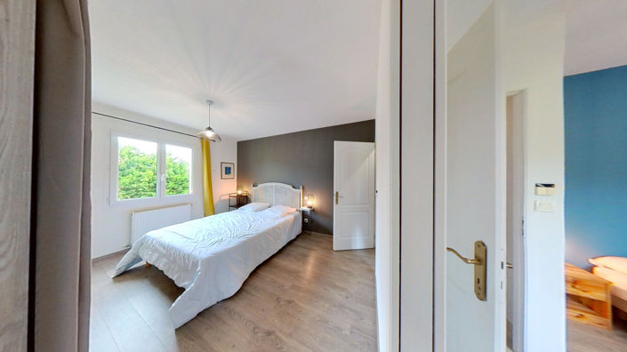 Image No.11-5 Bed House for sale