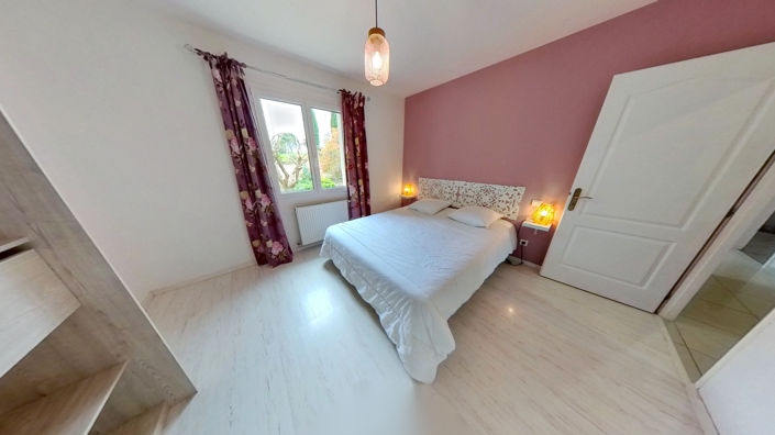 Image No.4-5 Bed House for sale