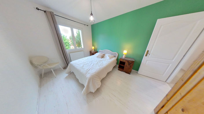 Image No.9-5 Bed House for sale