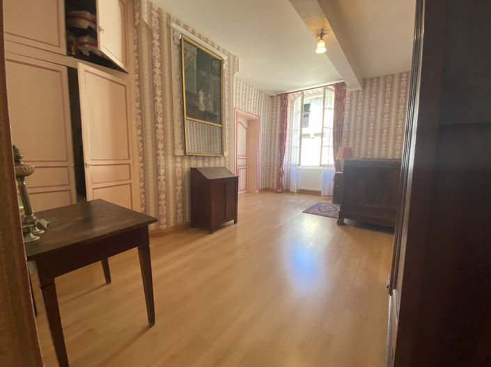 Image No.15-5 Bed House for sale