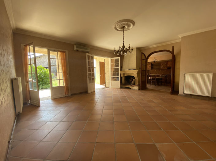 Image No.4-5 Bed House for sale