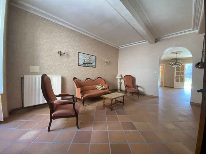 Image No.6-5 Bed House for sale