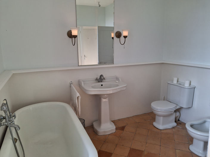 Image No.12-3 Bed House for sale