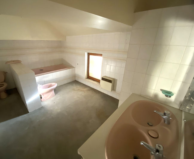 Image No.16-2 Bed House for sale