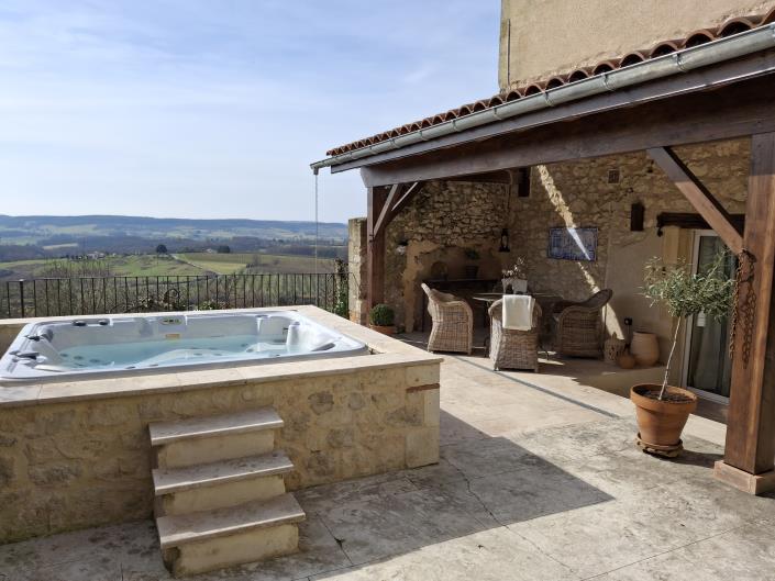 Image No.1-4 Bed Village House for sale