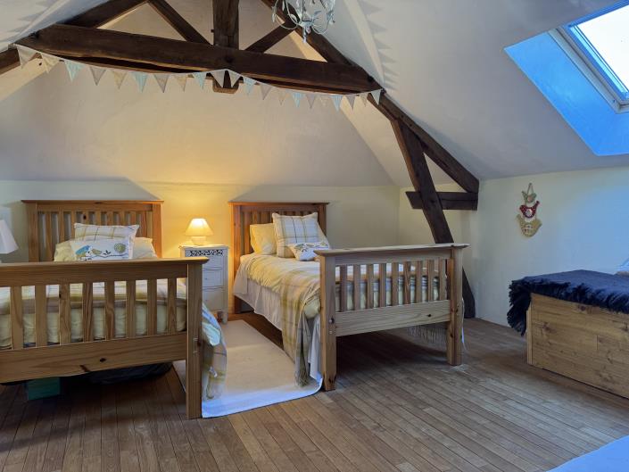 Image No.15-4 Bed Farmhouse for sale