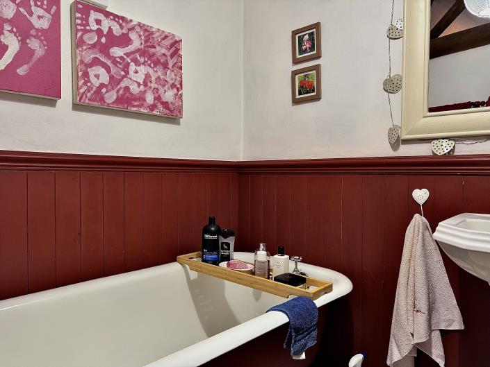 Image No.8-4 Bed Farmhouse for sale