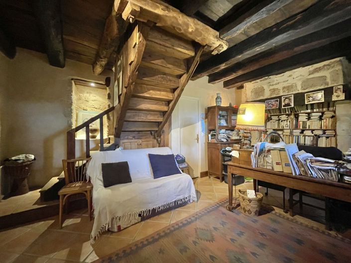 Image No.11-3 Bed House for sale