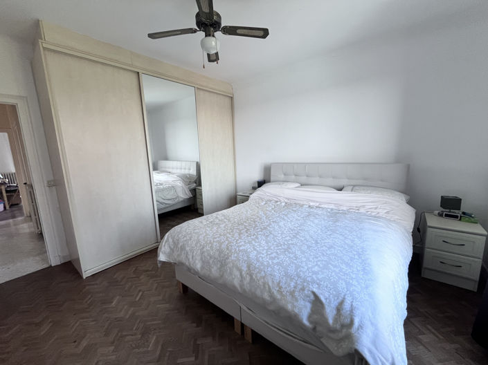 Image No.11-6 Bed House for sale