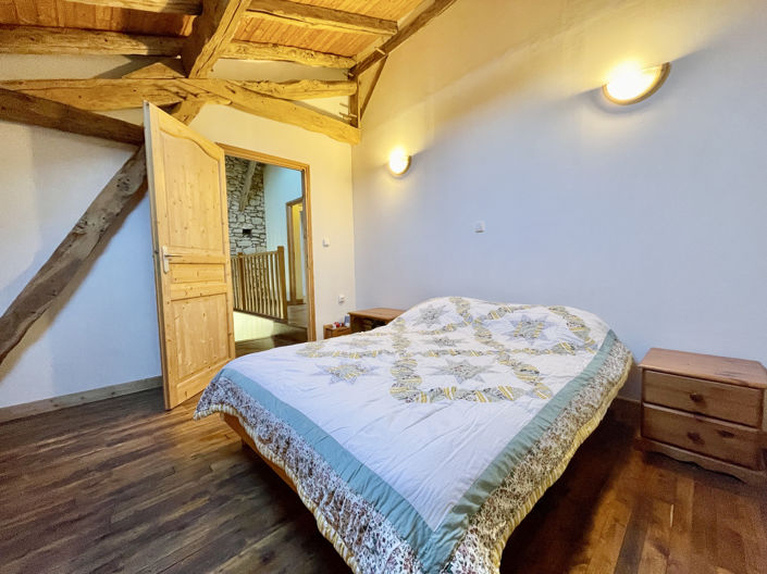 Image No.12-4 Bed House for sale