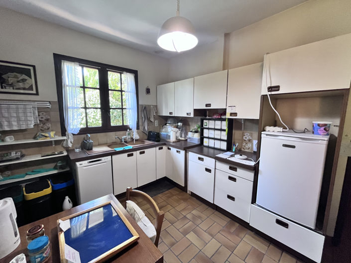 Image No.15-3 Bed House for sale