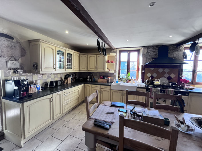 Image No.5-7 Bed House for sale