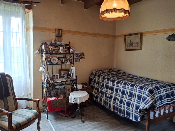 Image No.6-8 Bed House for sale