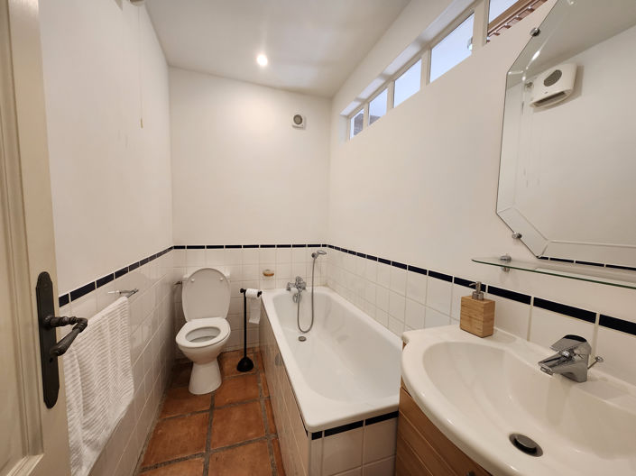 Image No.6-3 Bed House for sale