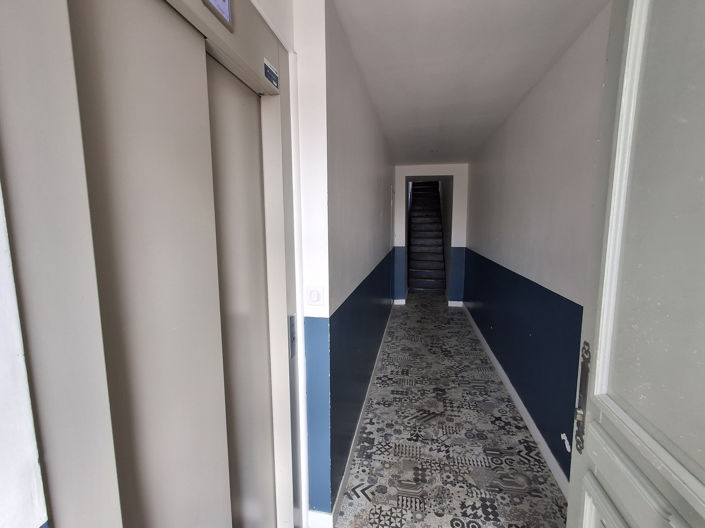 Image No.2-12 Bed Property for sale