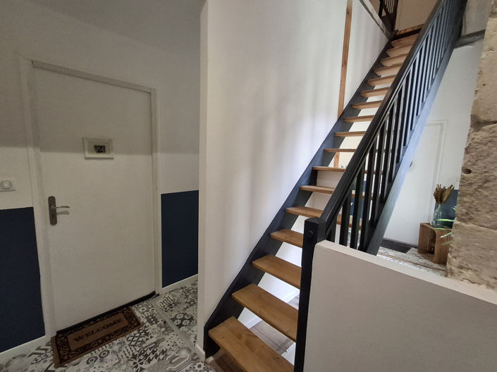 Image No.3-12 Bed Property for sale