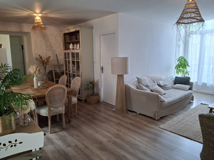 Image No.4-12 Bed Property for sale