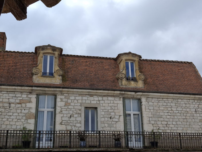 Image No.9-12 Bed Property for sale