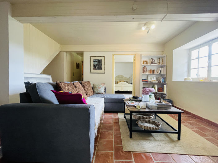 Image No.20-4 Bed House for sale