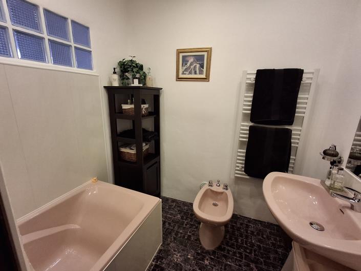 Image No.23-3 Bed Village House for sale