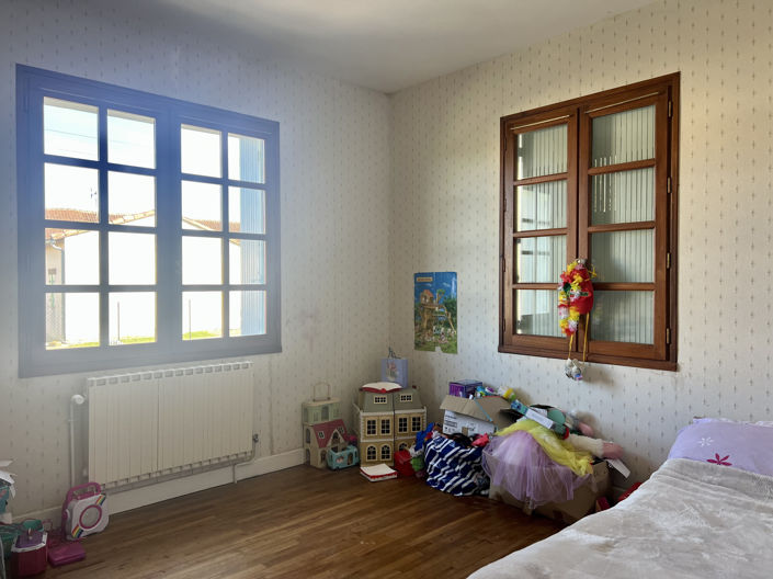 Image No.10-4 Bed House for sale