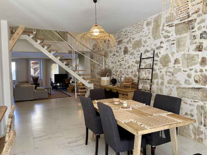 Image No.1-4 Bed House for sale
