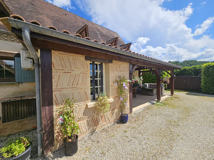 Image No.1-4 Bed House for sale